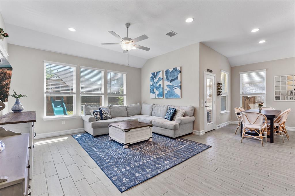 2708 Southampton Drive