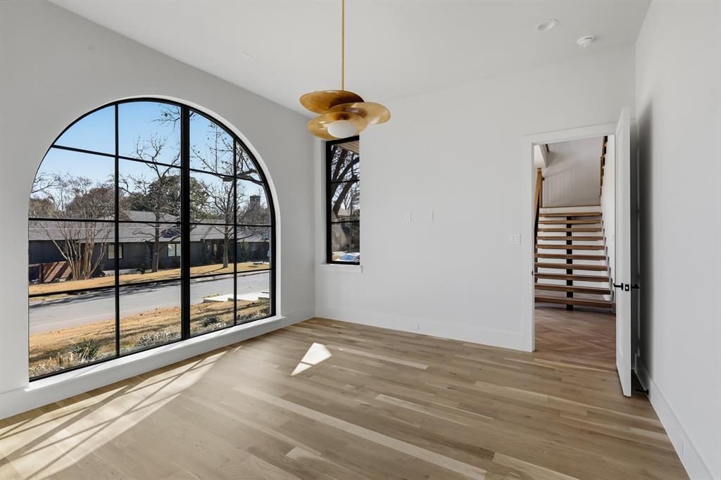 6443 Lake Circle Drive