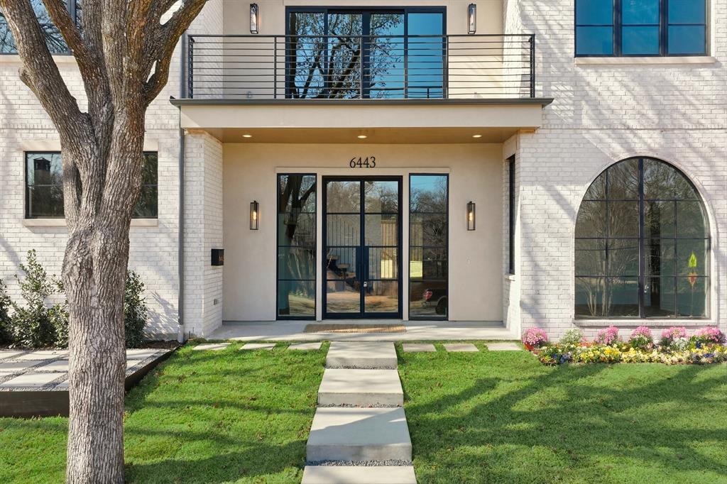 6443 Lake Circle Drive