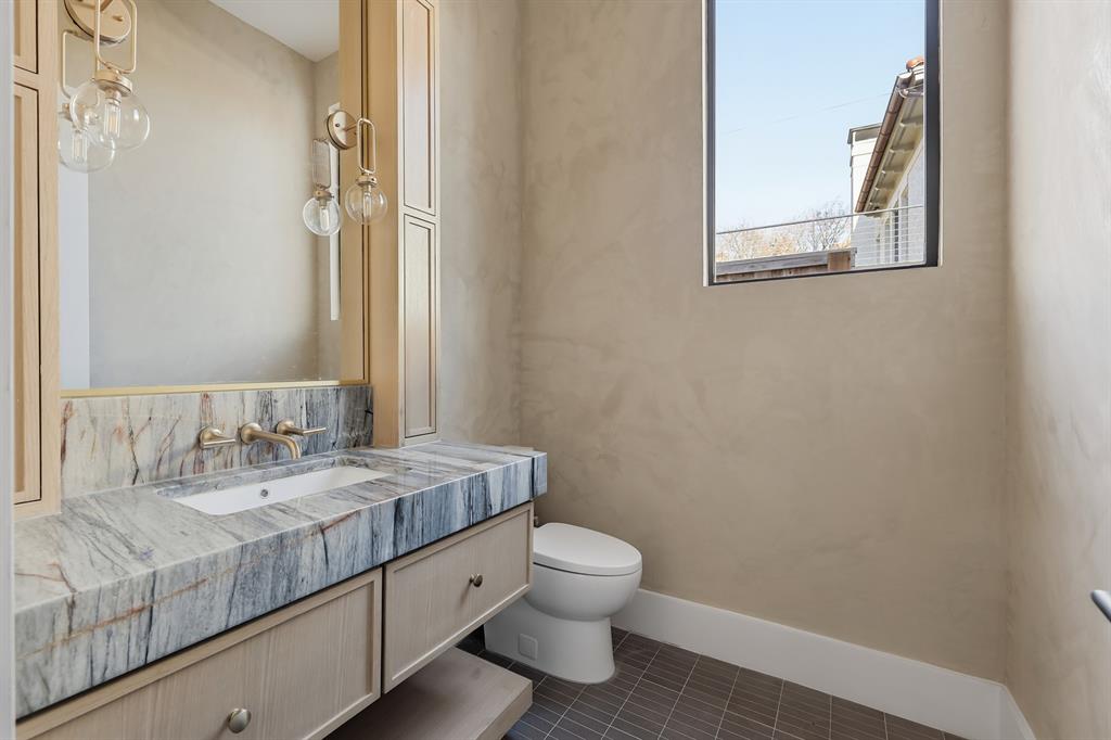 LAKEWOOD ESTATES 3 - Residential