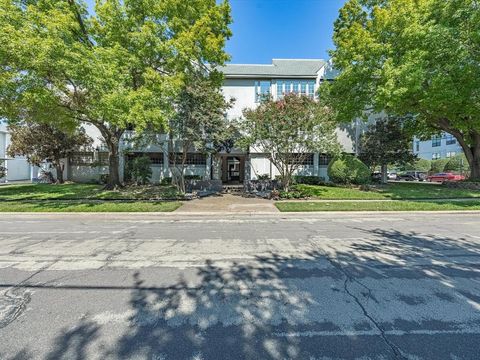 4104 N Hall Street 326 Dallas TX 75219