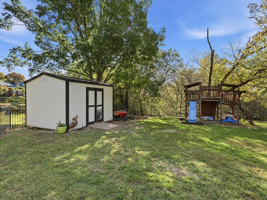 Lake Country Estates Add - Residential