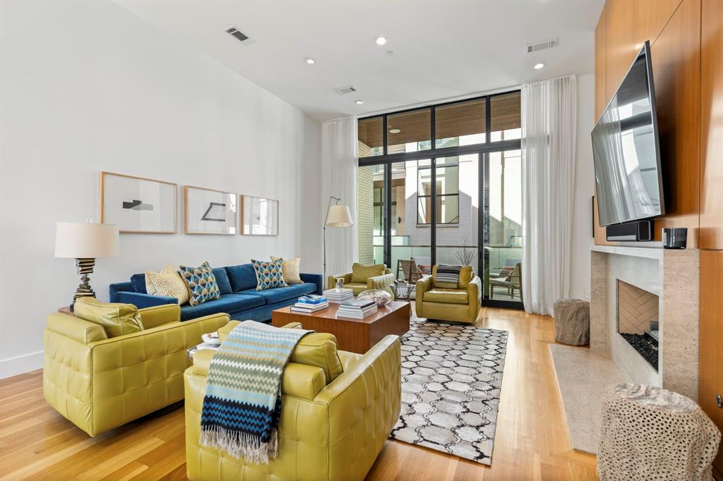 4300 Lomo Alto Drive 3