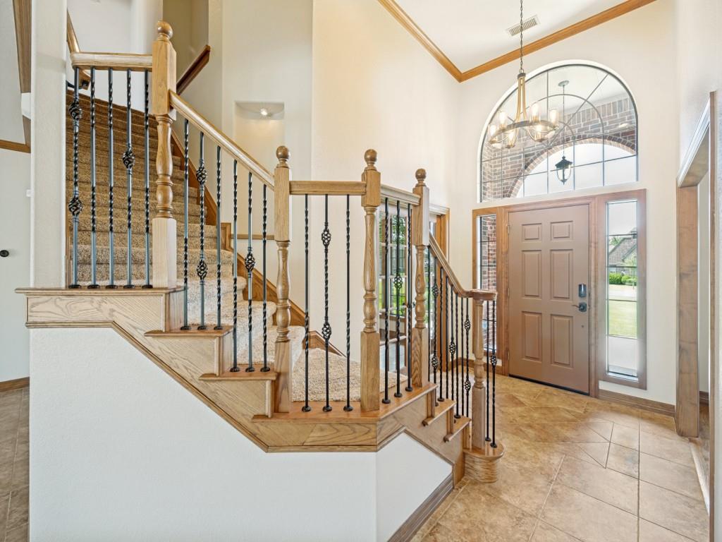 2712 Oakwood Drive
