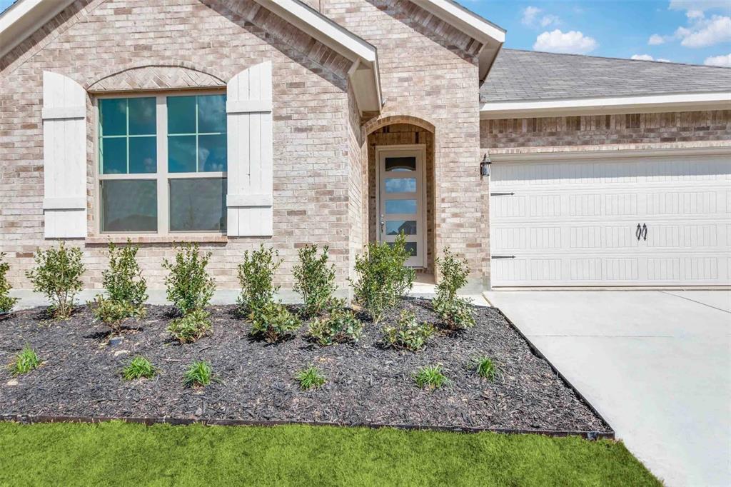 533 Hillcrest Circle