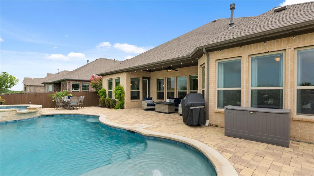 2809 Burgundy Trail