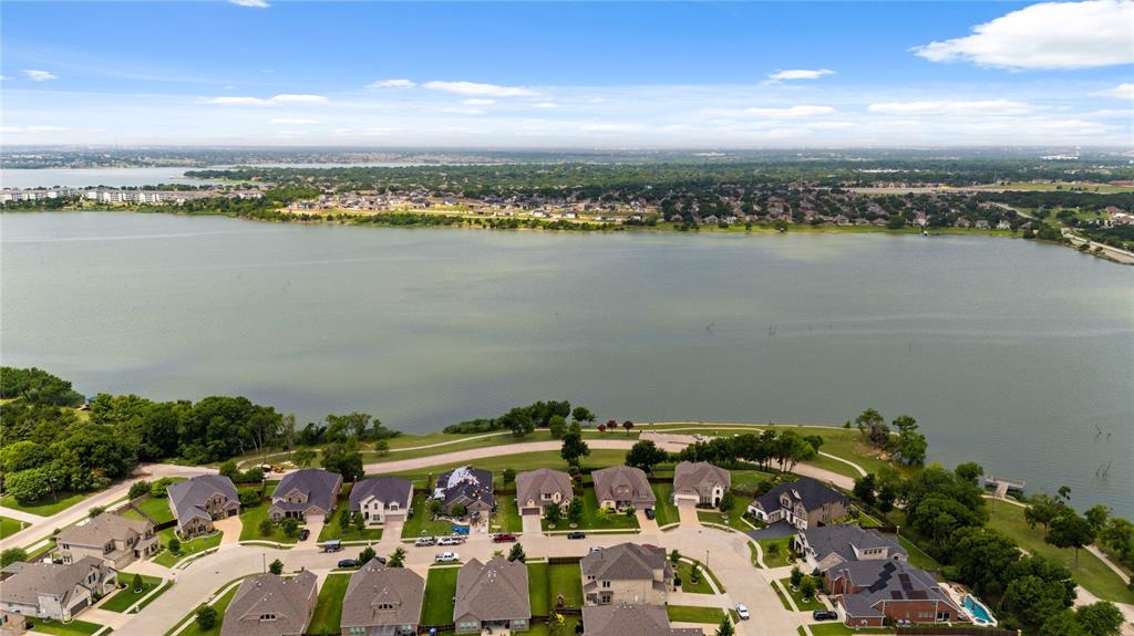 2809 Burgundy Trail