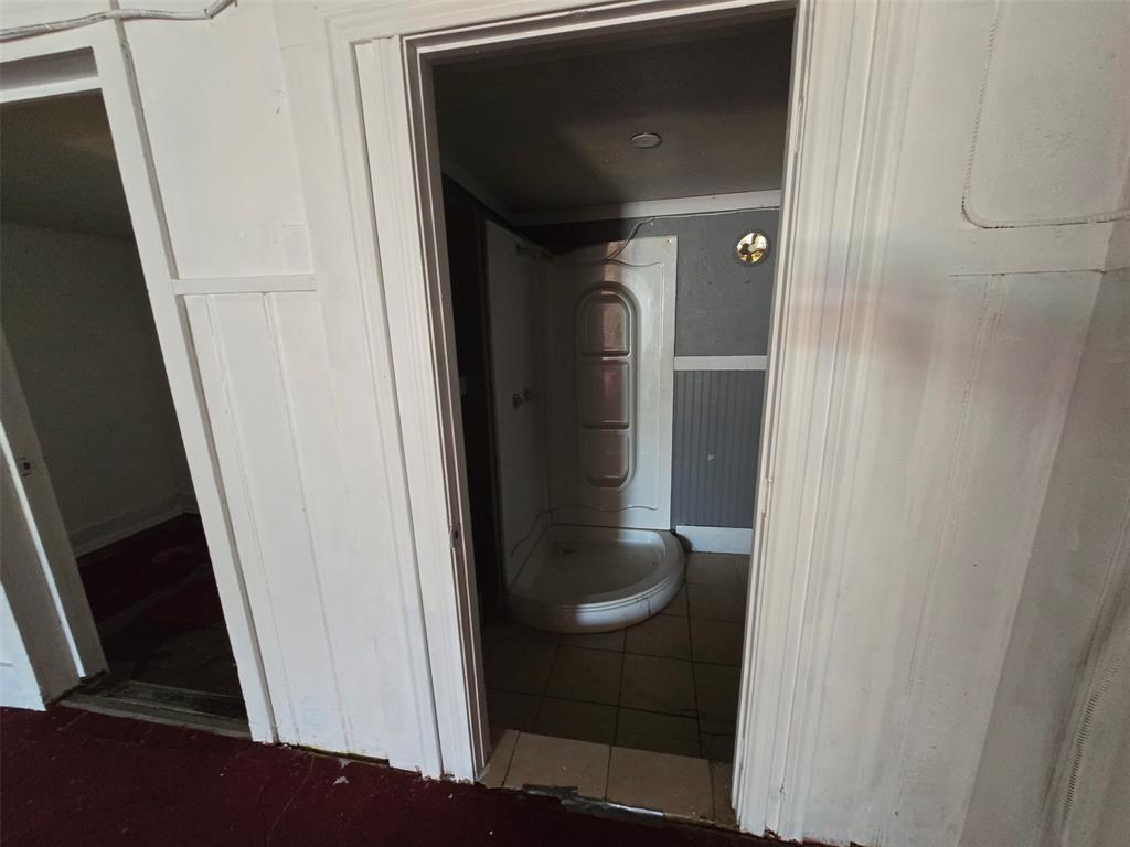 Ahler - Commercial Lease