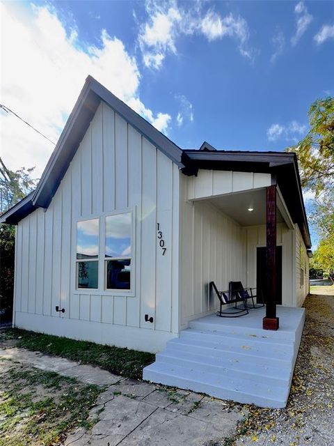 1307 Clinton Avenue Fort Worth TX 76164