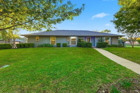 4124 Twilight Drive S Benbrook TX 76116