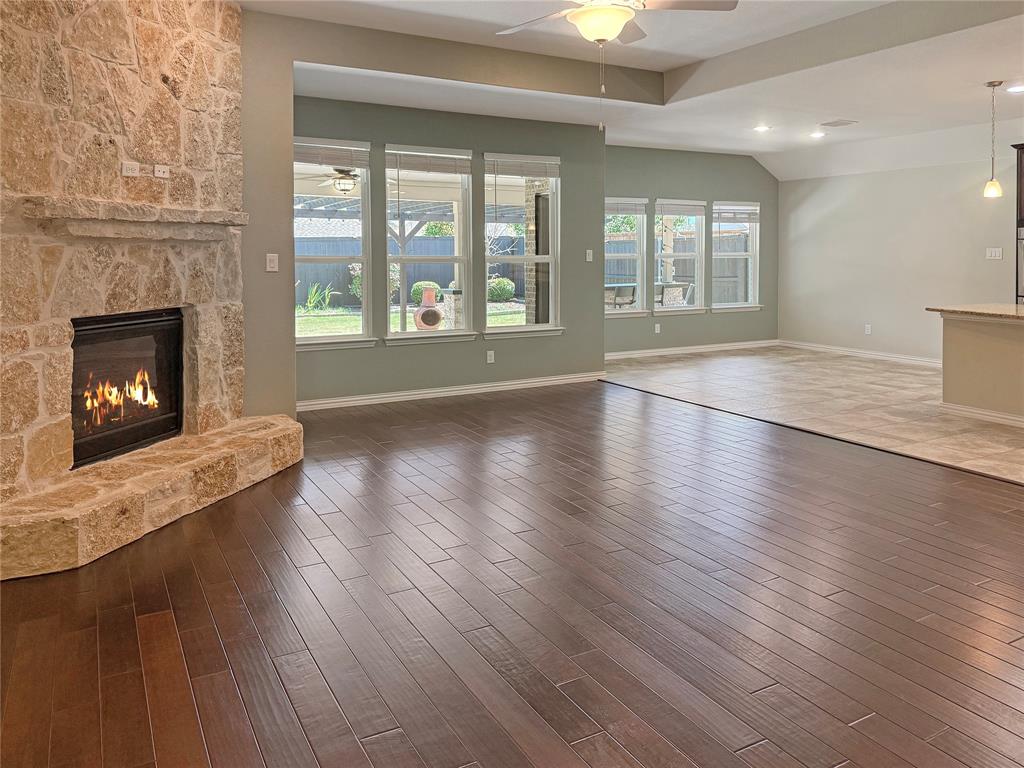 1129 Berrydale Drive