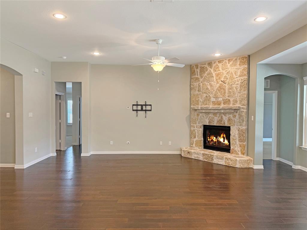 1129 Berrydale Drive