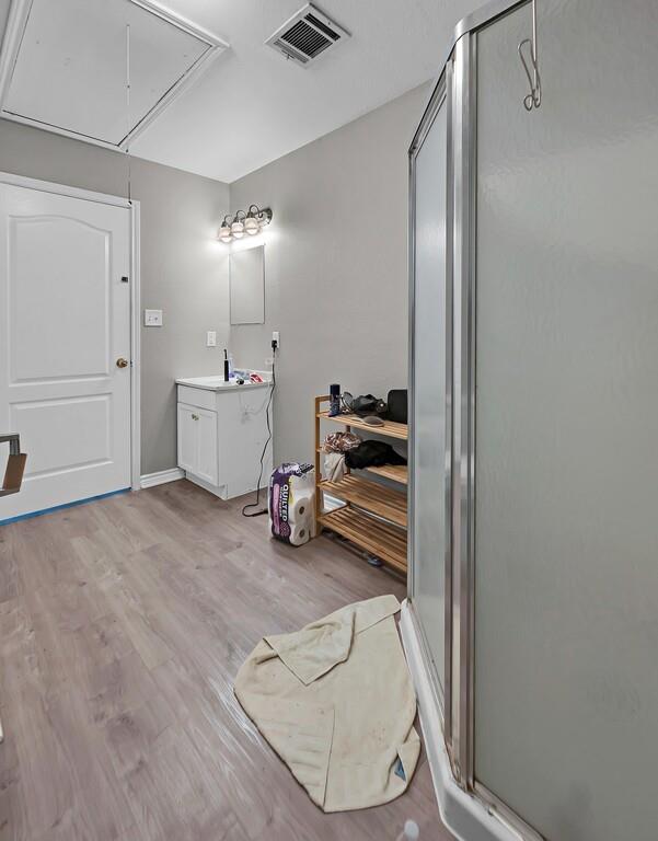 Dunwody L R - Residential