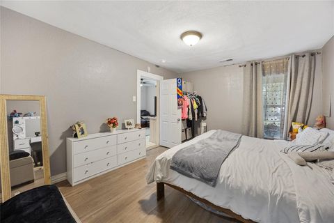 Tiny photo for 2961 Pearl Avenue, Fort Worth, TX 76106 (MLS # 21101112)