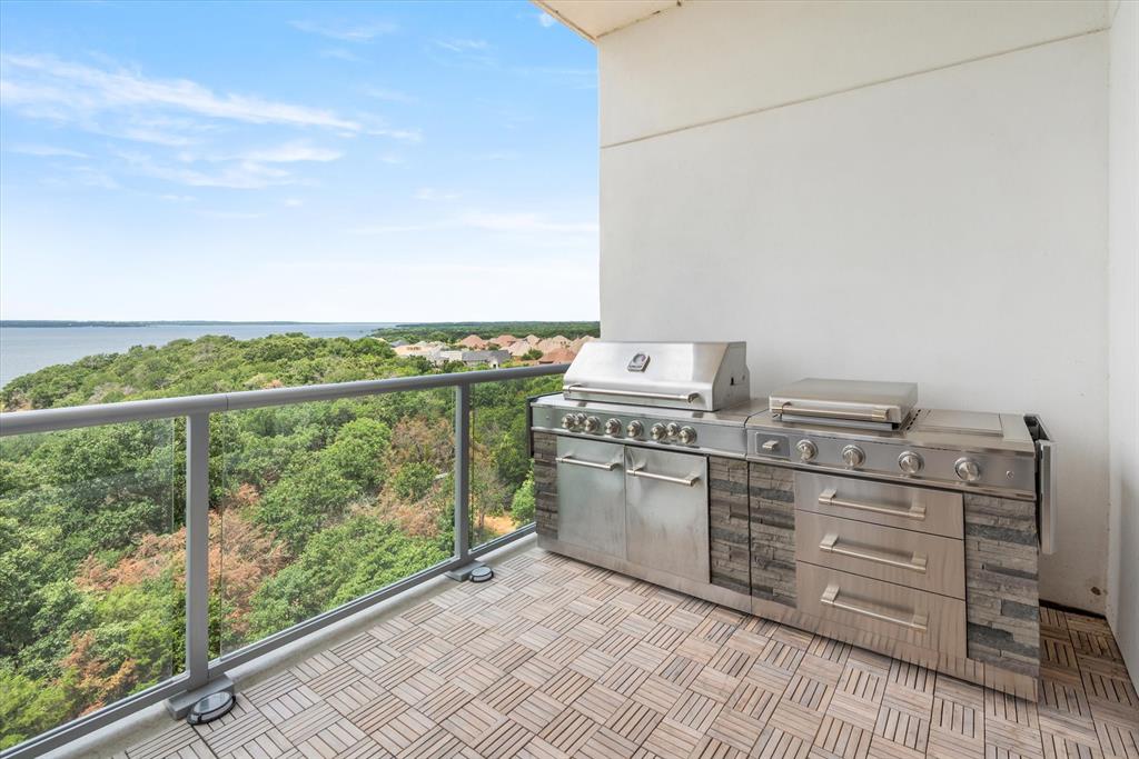 Lakeside - Residential