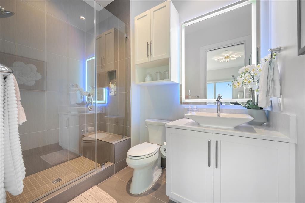 Lakeside - Residential