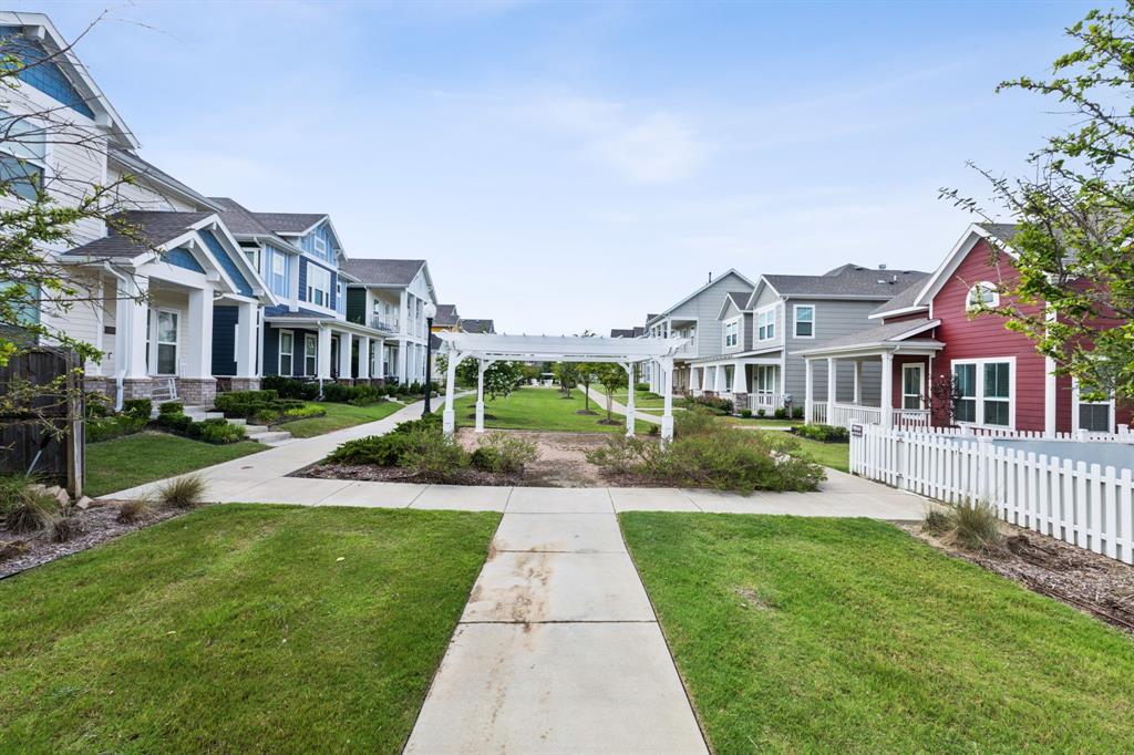 3504 Peterborough Mews