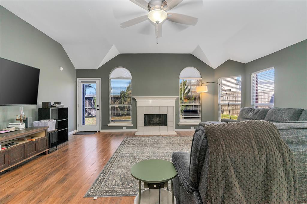 Lakewood Ph Mt Valley 01 Country - Residential