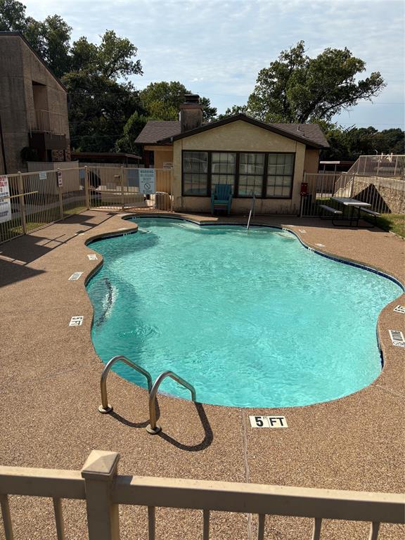 Crestbluff Condo - Residential