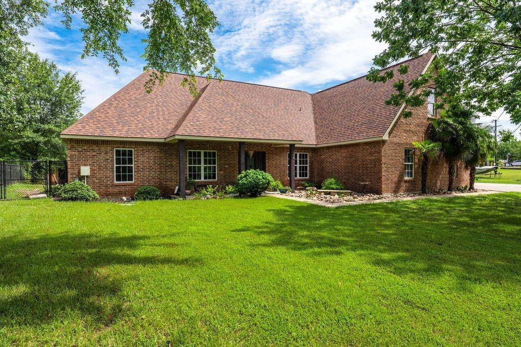 106 Guadalupe Drive