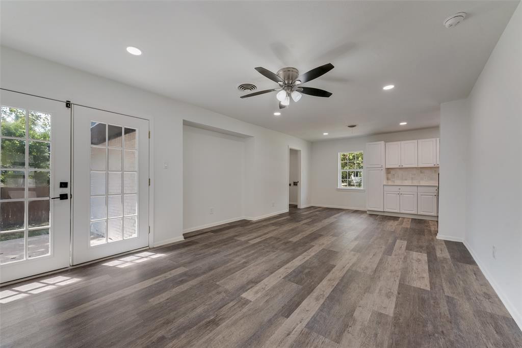 University-Rev - Residential