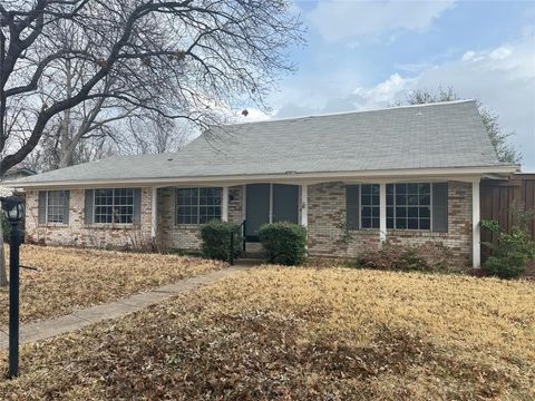 Photo of 1213 Annapolis Drive, Richardson, TX 75081 (MLS # 21198636)