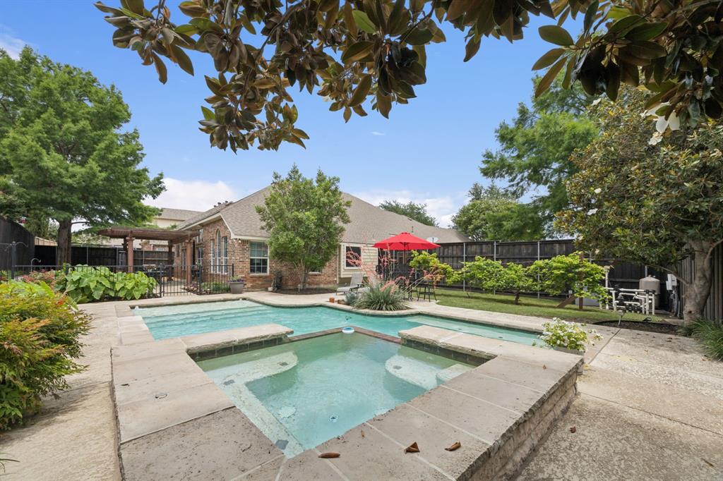 945 Brentwood Drive