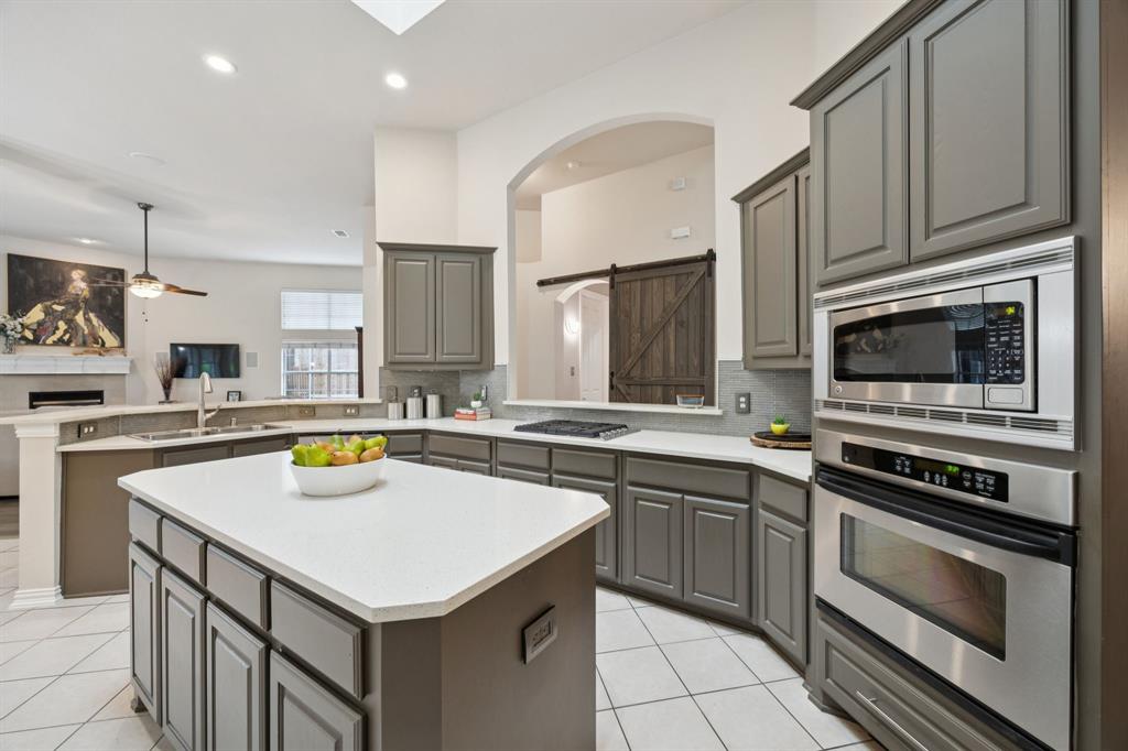 945 Brentwood Drive