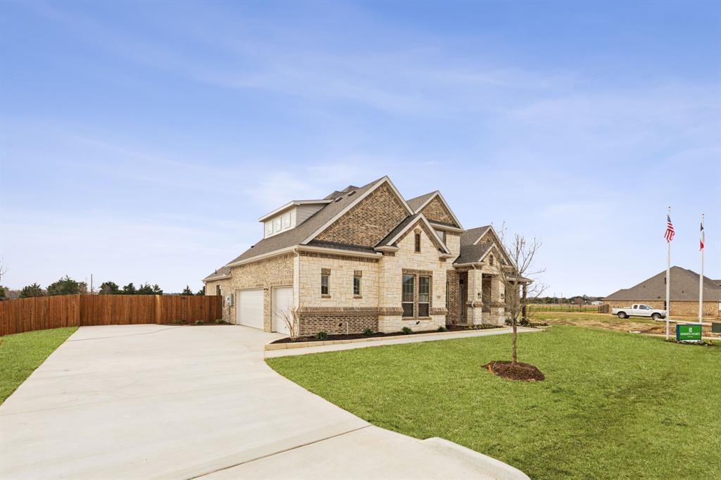 5009 Tamarack Lane