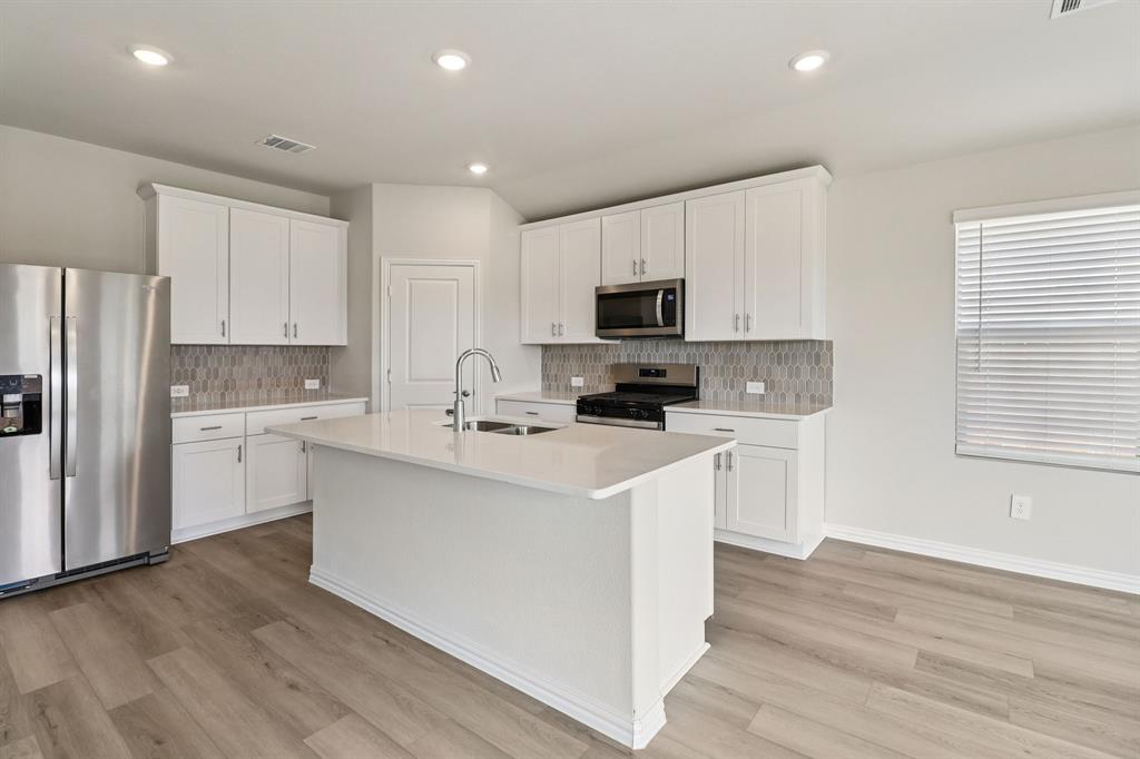 703 London Town Lane