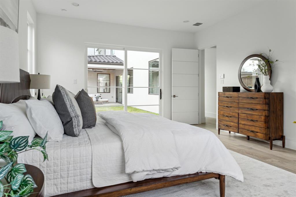 UNIVERSITY BOULEVARD TERRACE - Residential Lease