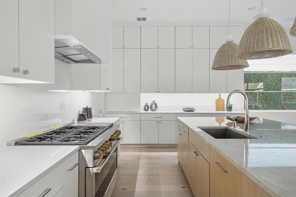 UNIVERSITY BOULEVARD TERRACE - Residential Lease