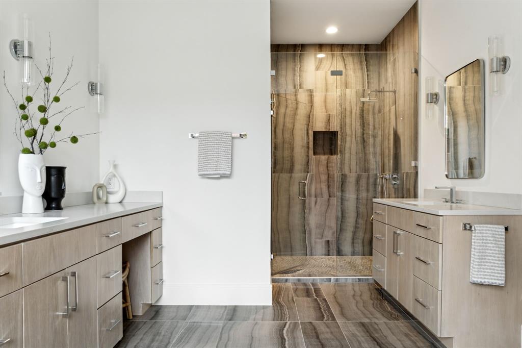 UNIVERSITY BOULEVARD TERRACE - Residential Lease