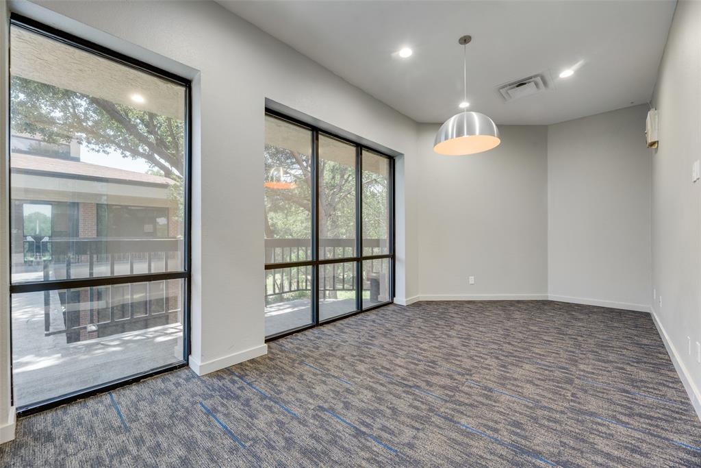 2650 Valley View Lane 200