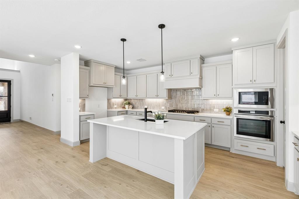 1840 Vetiver Glow Drive