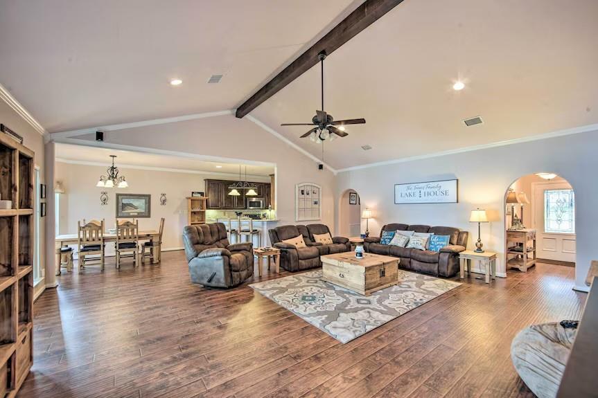 150 Redondo Dr.