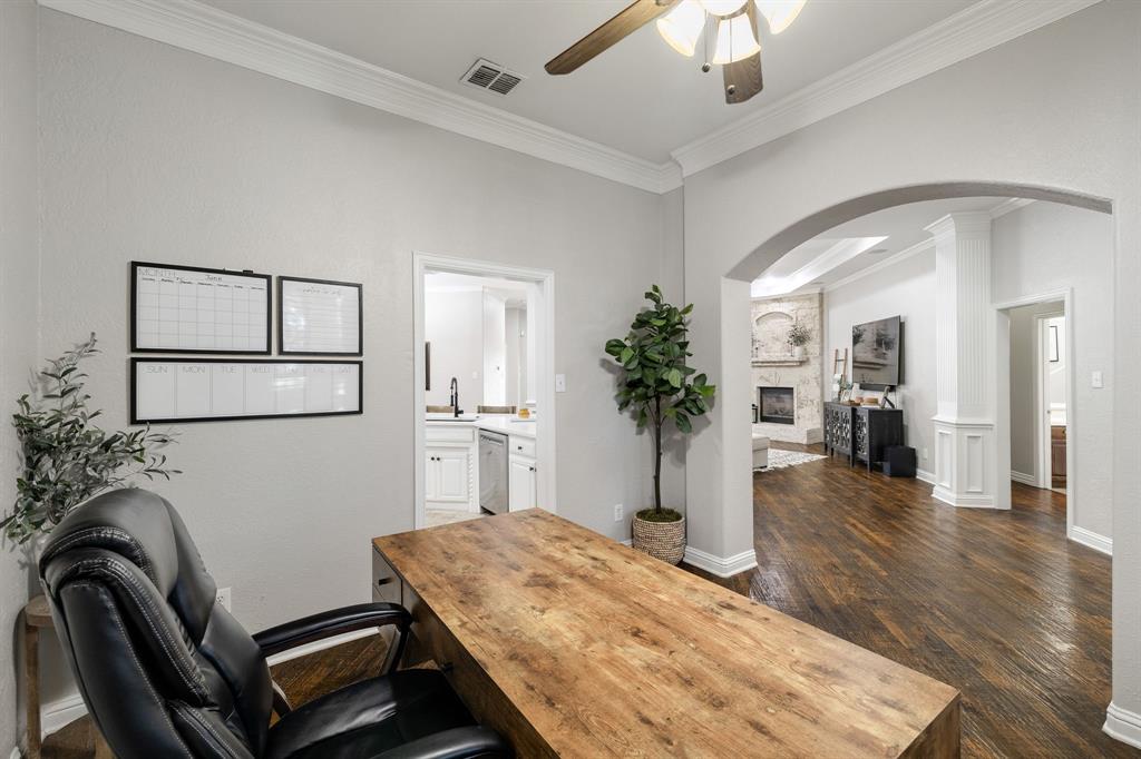 8200 Oak Knoll Drive