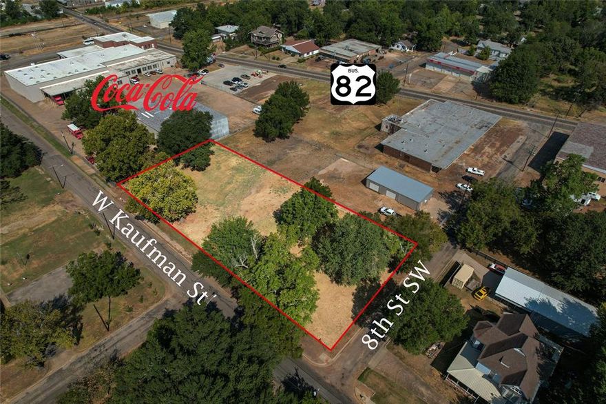 Four continuous city lots on Kaufman Street ready to develop. Opportunity awaits for this vacant tract to make your own. Bring your building plans and vision to life here. Power and Water available at the road. Call listing agent for more information.