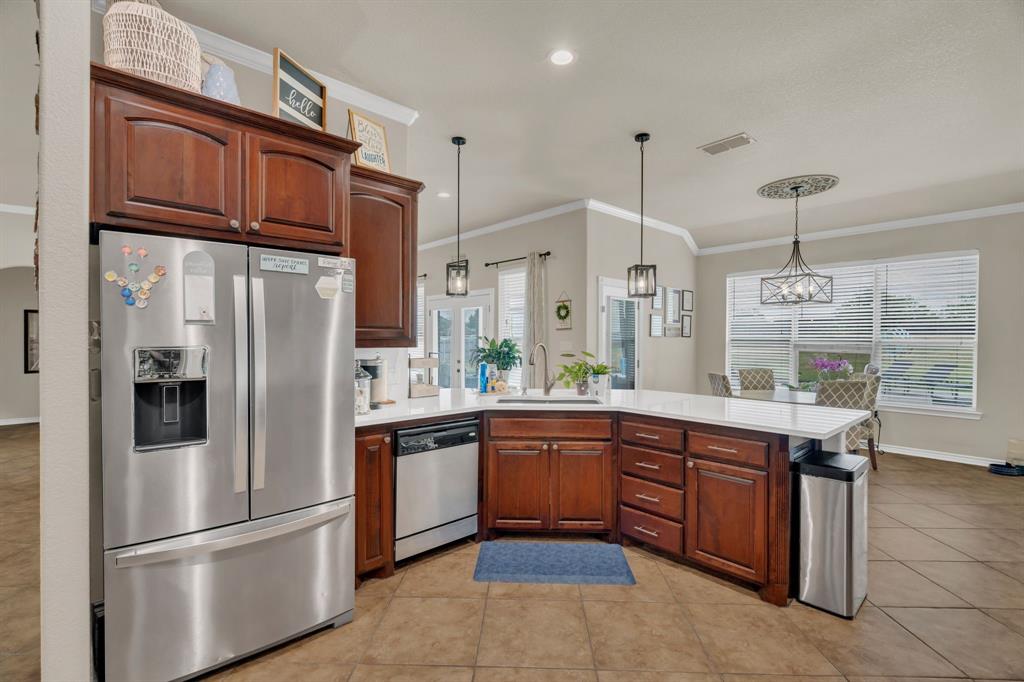 Burleson, Texas 76028, United States, 4 Bedrooms Bedrooms, ,3 BathroomsBathrooms,Residential,Contingent,200875