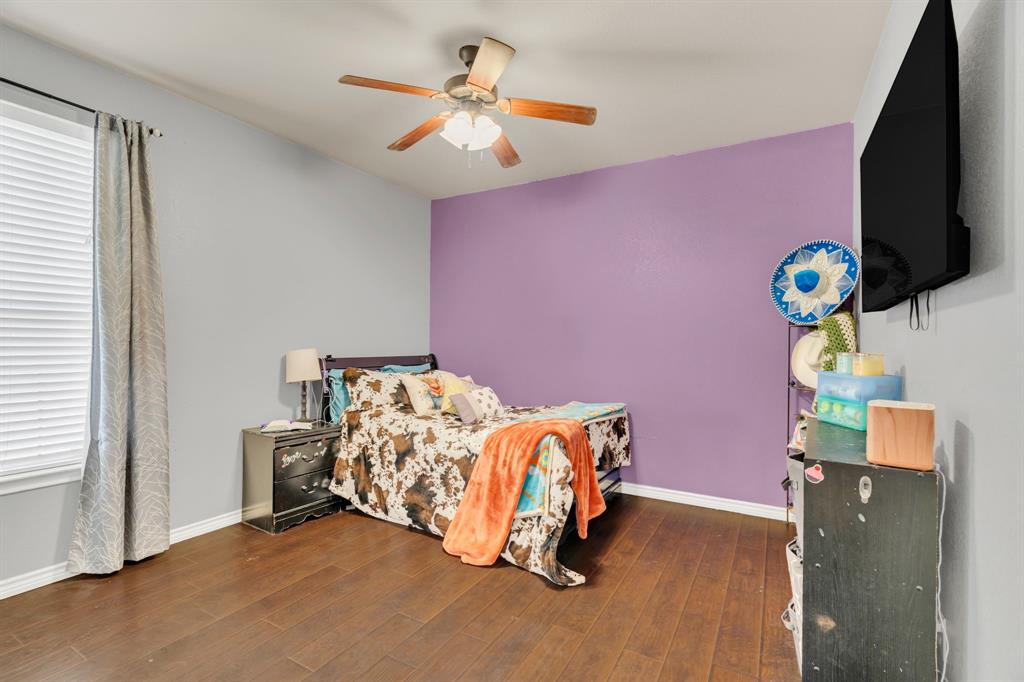 Burleson, Texas 76028, United States, 4 Bedrooms Bedrooms, ,3 BathroomsBathrooms,Residential,Contingent,200875