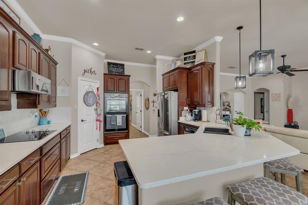 Burleson, Texas 76028, United States, 4 Bedrooms Bedrooms, ,3 BathroomsBathrooms,Residential,Contingent,200875