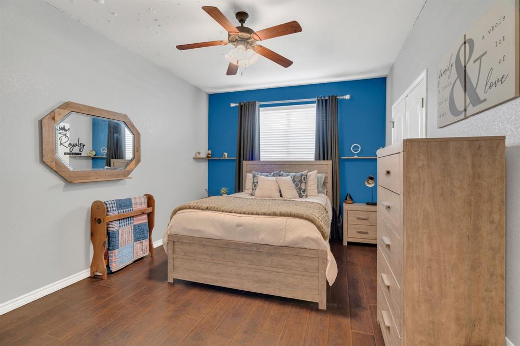 Burleson, Texas 76028, United States, 4 Bedrooms Bedrooms, ,3 BathroomsBathrooms,Residential,Contingent,200875