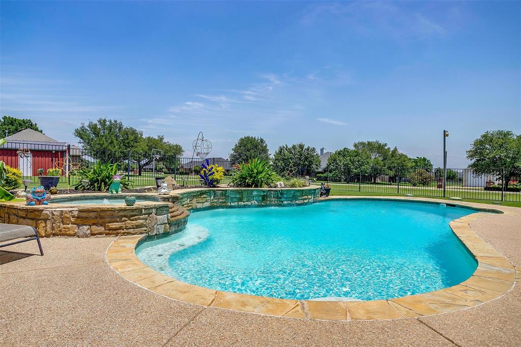 3809 Timbercrest Drive W