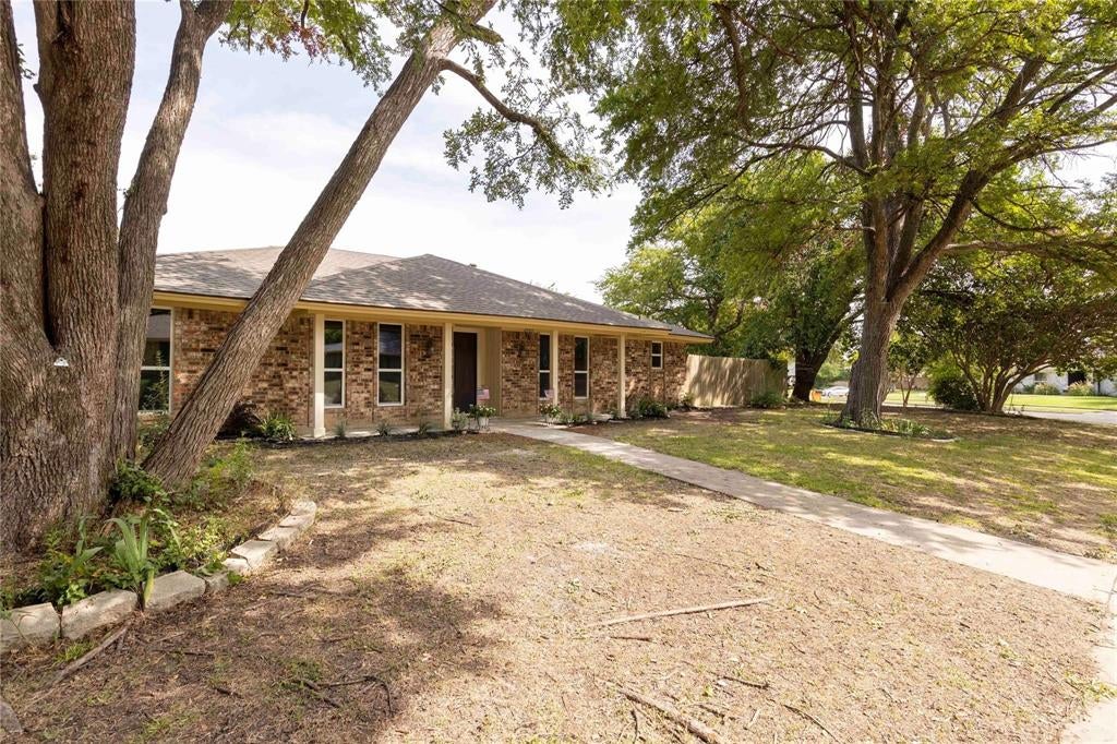 2705 Chadwick Drive