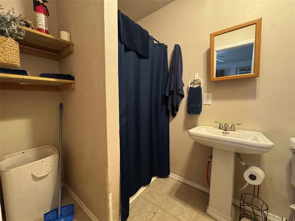 Horseshoe Bend - Commercial Sale