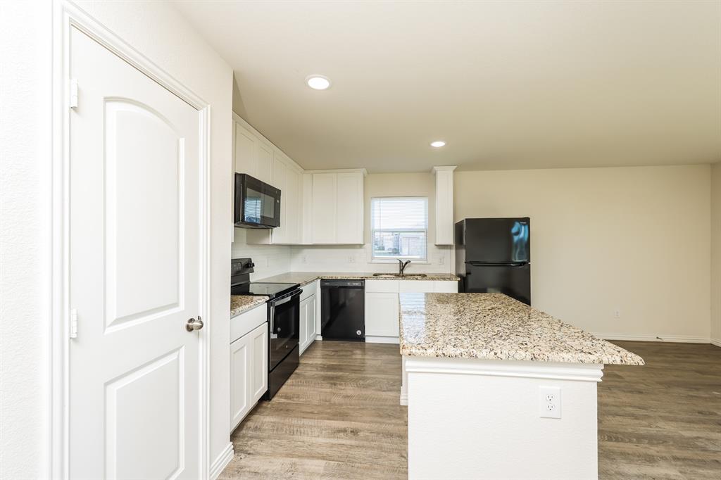 Mabank Mdws Ph 2 - Residential