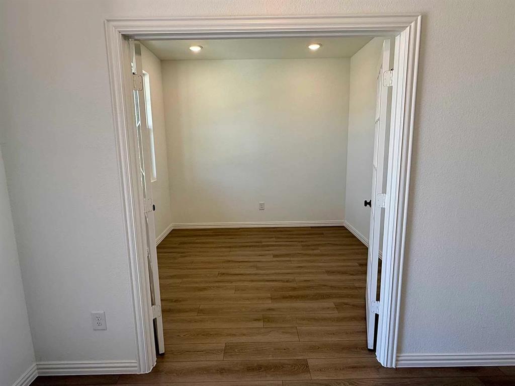 2311 Myrtle Way