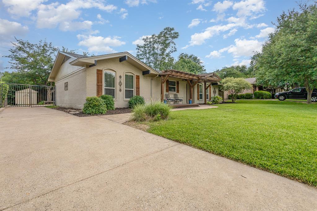 317 Oakcrest Drive