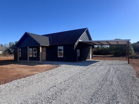 1005 BRADSHAW Court Springtown TX 76082