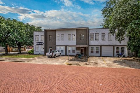 301 W Commerce Street Gladewater TX 75647